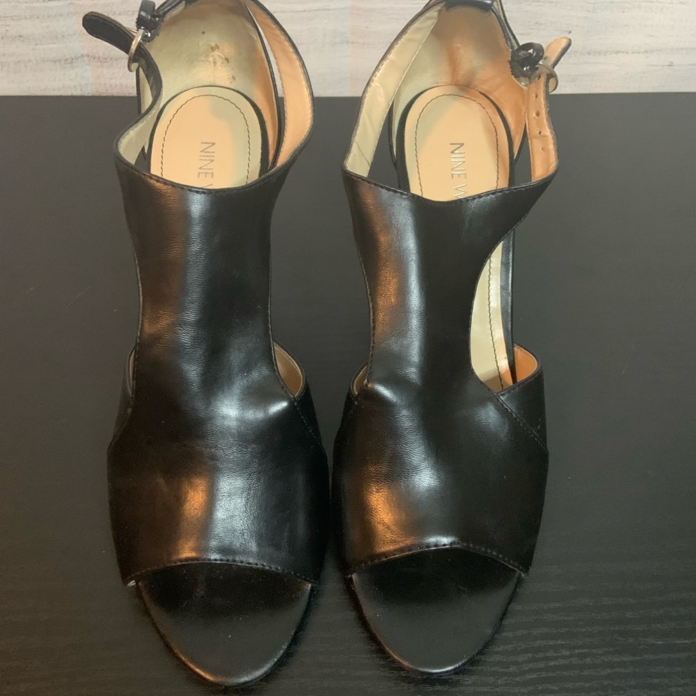 Black Leather Nine West Open Toe Wedges (9 1/2/